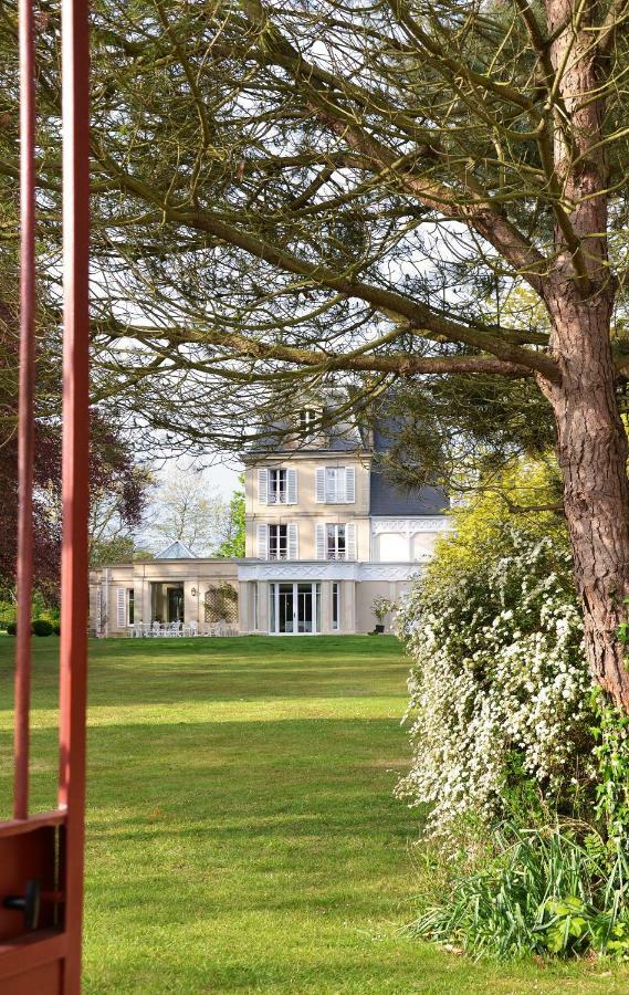Chateau La Cheneviere Port-en-Bessin-Huppain Exterior foto